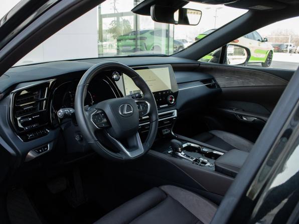 Lexus RX V с пробегом 2023 года, цена 9 490 000 рублей, 505 км, внедорожник, Автокод Объявления