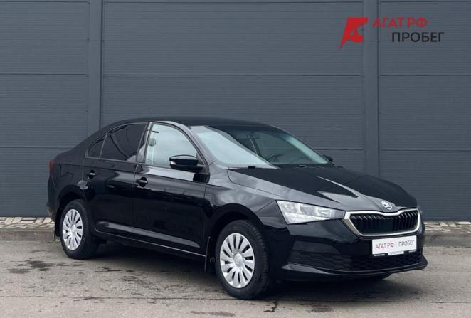 Skoda Rapid II с пробегом 2021 года, цена 1 465 000 рублей, 97647 км, лифтбек, Автокод Объявления