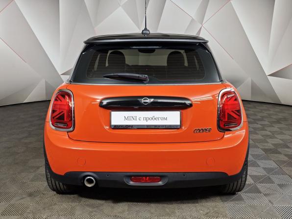 Mini Hatch III (F55/F56) Рестайлинг с пробегом 2021 года, цена 2 350 000 рублей, 26456 км, хэтчбек, Автокод Объявления