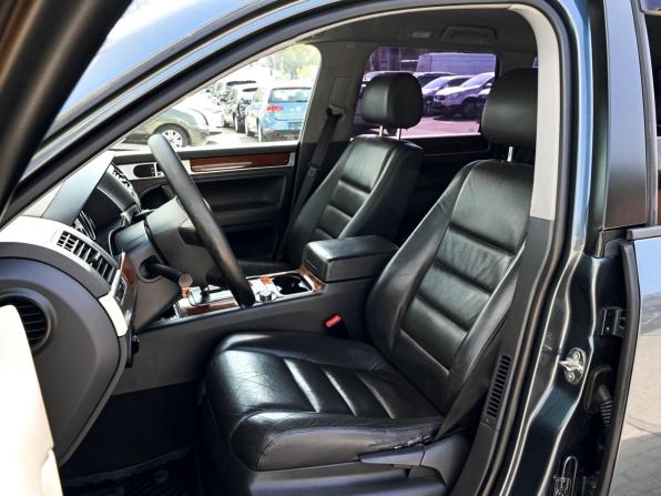 Volkswagen Touareg I Рестайлинг с пробегом 2007 года, цена 926 000 рублей, 325252 км, внедорожник, Автокод Объявления