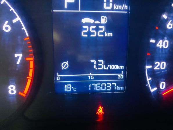 Hyundai Solaris II с пробегом 2018 года, цена 1 290 000 рублей, 176037 км, седан, Автокод Объявления