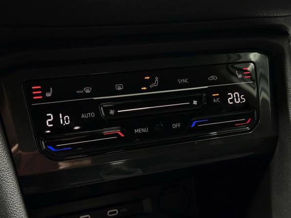 Volkswagen Tiguan II Рестайлинг с пробегом 2021 года, цена 2 349 000 рублей, 49622 км, внедорожник, Автокод Объявления