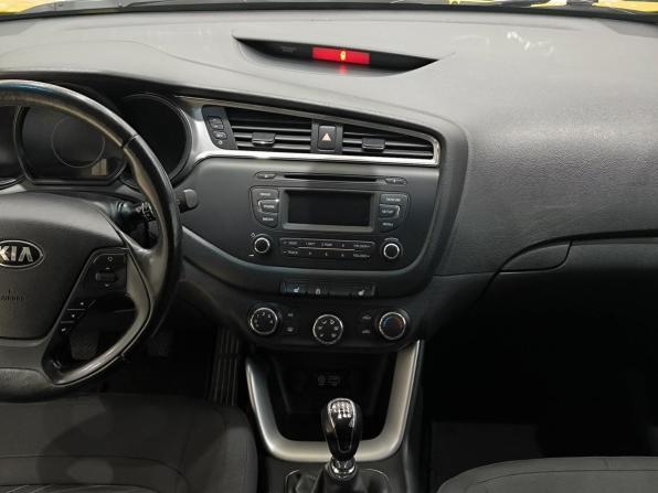 Kia Ceed II Рестайлинг с пробегом 2016 года, цена 1 042 236 рублей, 114000 км, хэтчбек, Автокод Объявления