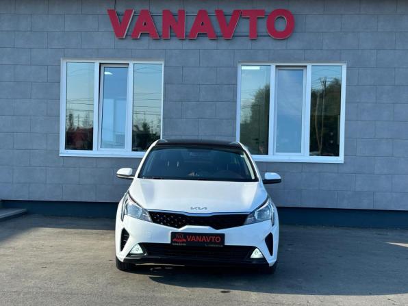 Kia Rio IV Рестайлинг с пробегом 2022 года, цена 1 690 000 рублей, 103120 км, седан, Автокод Объявления