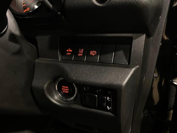 Suzuki Jimny IV с пробегом 2018 года, цена 1 855 000 рублей, 76847 км, внедорожник, Автокод Объявления