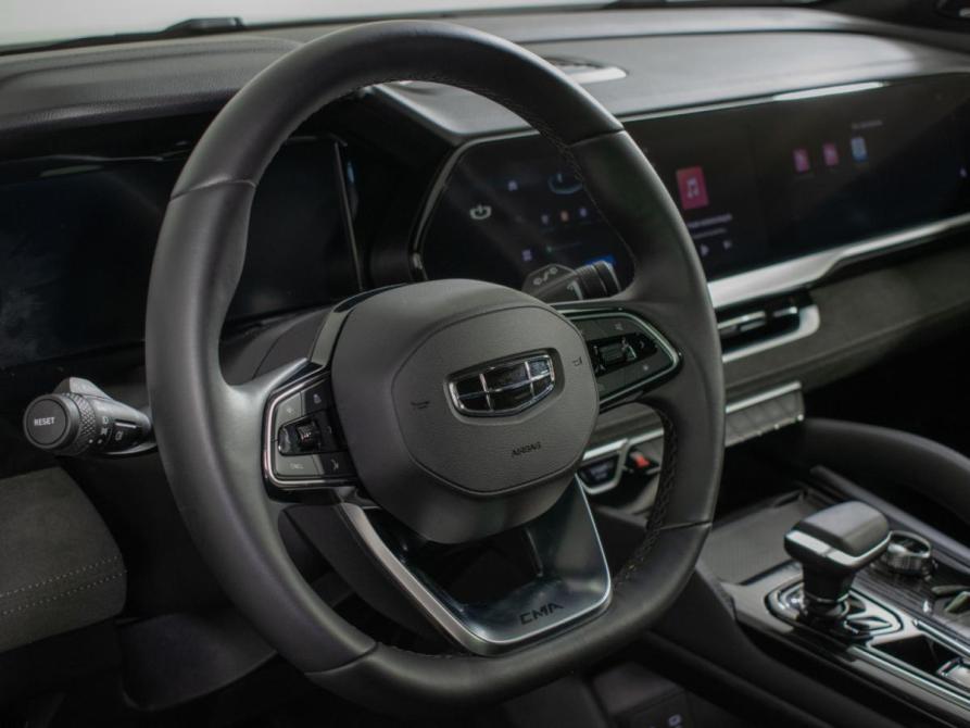 Geely Monjaro I Москва  - изображение 14