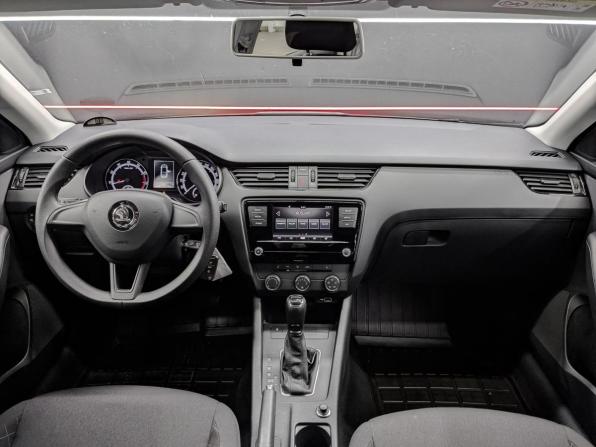 Skoda Octavia III (A7) Рестайлинг с пробегом 2020 года, цена 2 255 000 рублей, 49802 км, лифтбек, Автокод Объявления