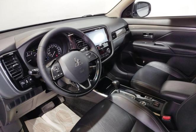 Mitsubishi Outlander III Рестайлинг 3 с пробегом 2019 года, цена 2 150 000 рублей, 207634 км, внедорожник, Автокод Объявления