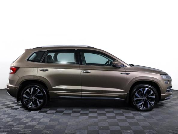 Skoda Karoq I с пробегом 2023 года, цена 2 590 000 рублей, 39330 км, внедорожник, Автокод Объявления