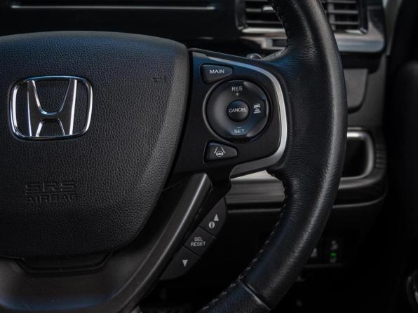 Honda Stepwgn V с пробегом 2015 года, цена 2 170 000 рублей, 114052 км, минивэн, Автокод Объявления