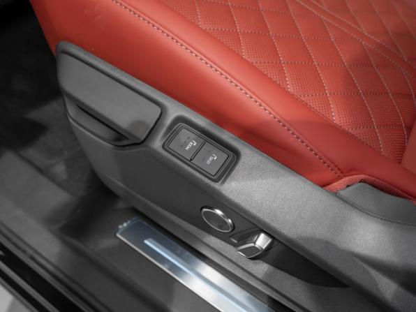 Audi Q6 с пробегом 2026 года, цена 8 700 000 рублей, 17 км, внедорожник, Автокод Объявления