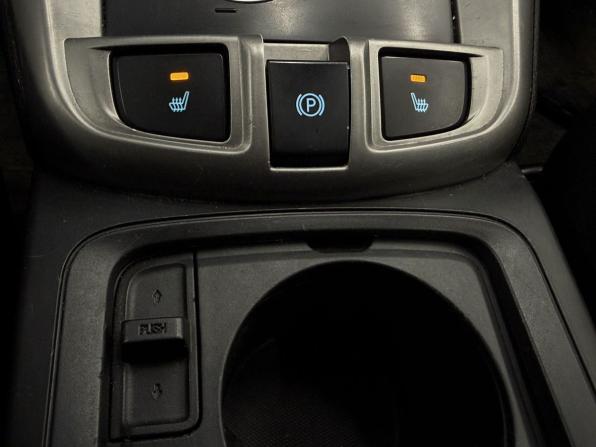 Chevrolet Captiva I Рестайлинг 2 с пробегом 2013 года, цена 1 265 000 рублей, 187000 км, внедорожник, Автокод Объявления