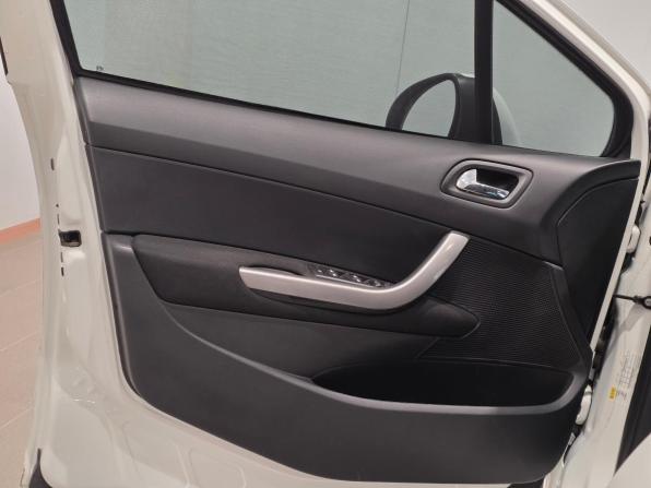 Peugeot 408 I с пробегом 2013 года, цена 660 000 рублей, 167678 км, седан, Автокод Объявления