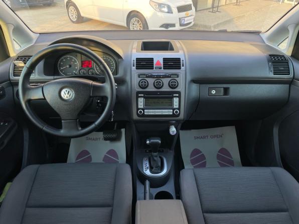 Volkswagen Touran I Рестайлинг с пробегом 2008 года, цена 840 000 рублей, 242179 км, компактвэн, Автокод Объявления