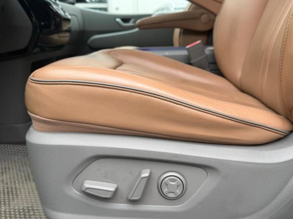 Hyundai Staria I с пробегом 2021 года, цена 4 799 000 рублей, 65706 км, минивэн, Автокод Объявления