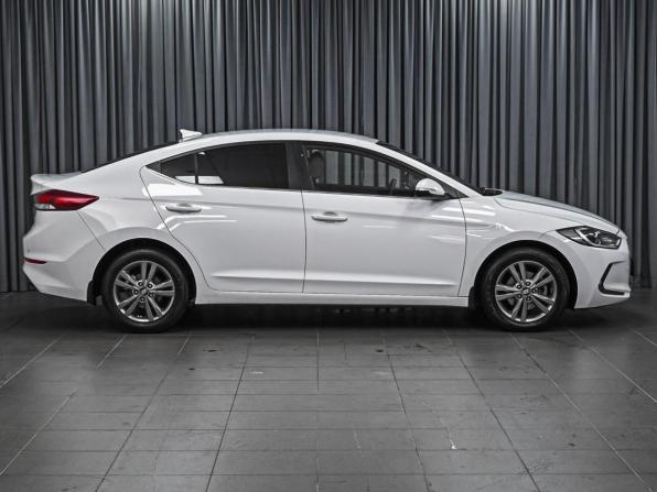 Hyundai Elantra VI (AD) с пробегом 2018 года, цена 1 497 000 рублей, 182197 км, седан, Автокод Объявления