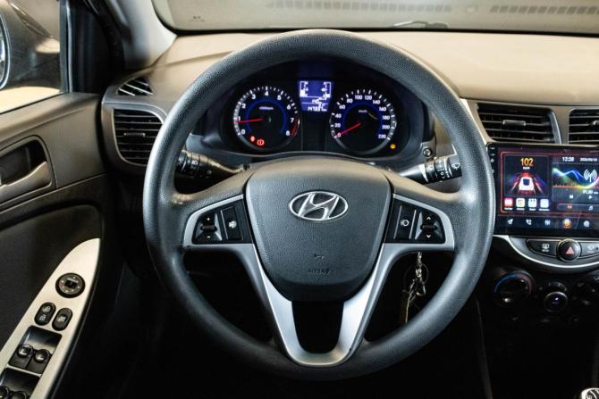 Hyundai Solaris I Рестайлинг с пробегом 2016 года, цена 1 039 000 рублей, 147337 км, седан, Автокод Объявления