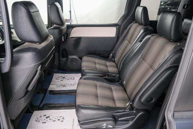 Toyota Noah III (R80) Рестайлинг с пробегом 2019 года, цена 2 199 000 рублей, 65000 км, минивэн, Автокод Объявления