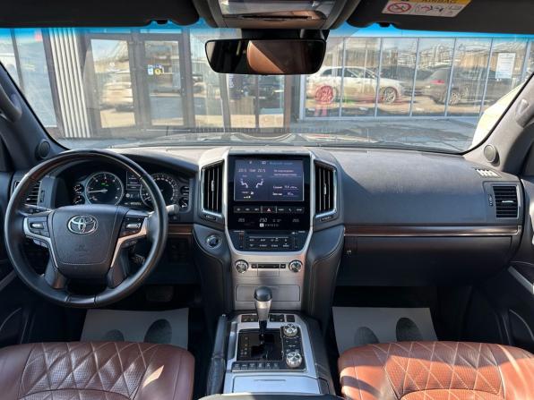 Toyota Land Cruiser 200 Series Рестайлинг 2 с пробегом 2017 года, цена 6 150 000 рублей, 184833 км, внедорожник, Автокод Объявления