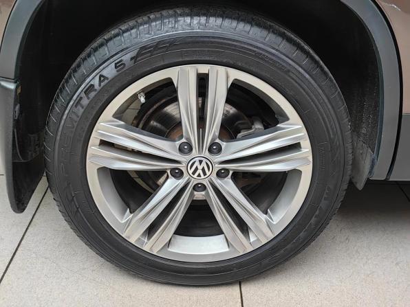 Volkswagen Tiguan I Рестайлинг с пробегом 2014 года, цена 1 498 000 рублей, 155000 км, внедорожник, Автокод Объявления