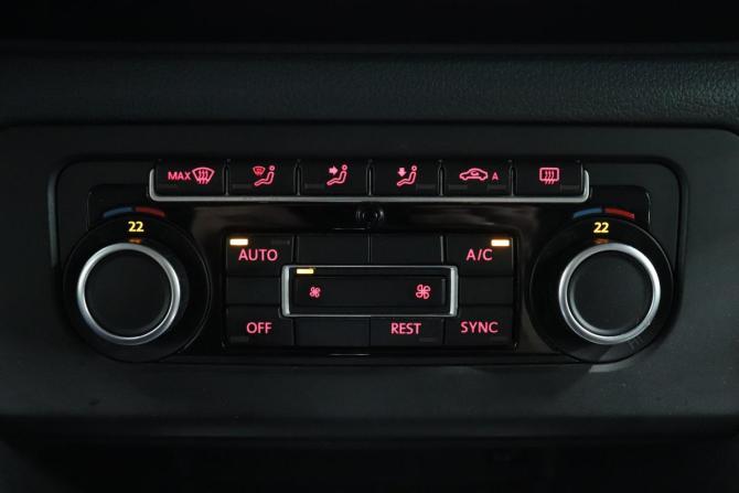 Volkswagen Amarok I с пробегом 2015 года, цена 1 930 000 рублей, 364313 км, пикап, Автокод Объявления