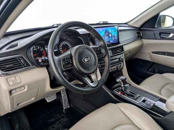 Kia Optima IV с пробегом 2017 года, цена 1 795 000 рублей, 130073 км, седан, Автокод Объявления