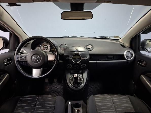 Mazda 2 II (DE) с пробегом 2009 года, цена 419 000 рублей, 142916 км, хэтчбек, Автокод Объявления