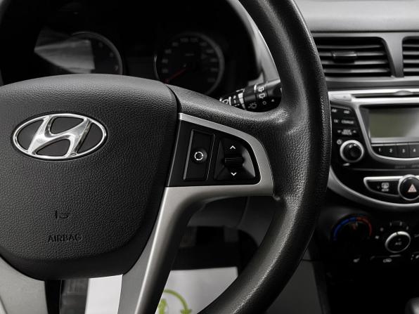 Hyundai Solaris I с пробегом 2014 года, цена 975 000 рублей, 144076 км, хэтчбек, Автокод Объявления