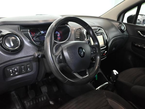 Renault Kaptur I с пробегом 2017 года, цена 1 590 000 рублей, 153946 км, внедорожник, Автокод Объявления
