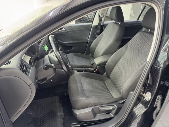 Volkswagen Jetta VI Рестайлинг с пробегом 2014 года, цена 1 140 000 рублей, 172410 км, седан, Автокод Объявления