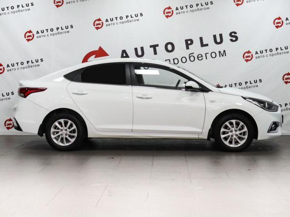 Hyundai Solaris II с пробегом 2017 года, цена 1 319 000 рублей, 100700 км, седан, Автокод Объявления