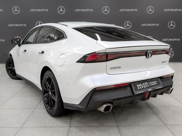 Changan UNI-V I с пробегом 2023 года, цена 2 050 000 рублей, 49510 км, лифтбек, Автокод Объявления