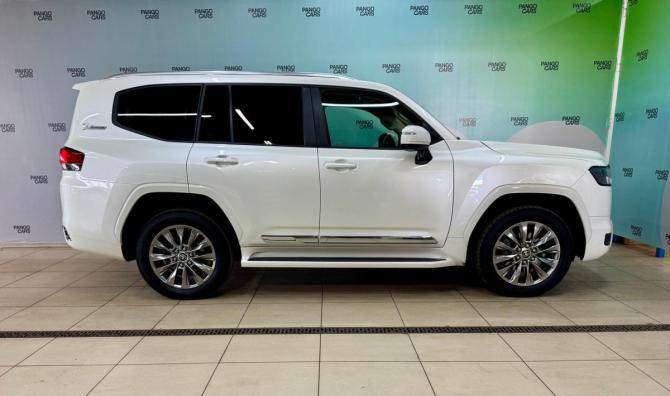 Toyota Land Cruiser 300 Series с пробегом 2022 года, цена 10 590 000 рублей, 54036 км, внедорожник, Автокод Объявления