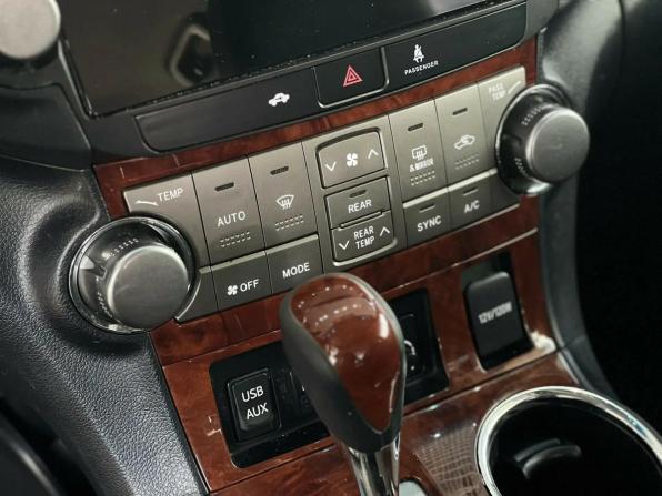 Toyota Highlander II (XU40) Рестайлинг с пробегом 2013 года, цена 2 595 000 рублей, 107022 км, внедорожник, Автокод Объявления