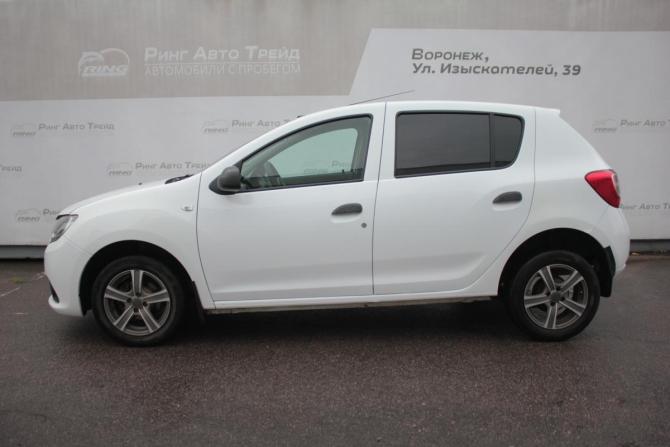 Renault Sandero II с пробегом 2015 года, цена 490 000 рублей, 199201 км, хэтчбек, Автокод Объявления