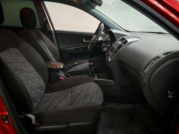 Kia Ceed I с пробегом 2008 года, цена 433 000 рублей, 308273 км, универсал, Автокод Объявления