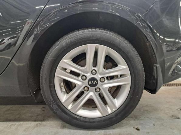 Kia Ceed III с пробегом 2018 года, цена 1 599 000 рублей, 113276 км, хэтчбек, Автокод Объявления