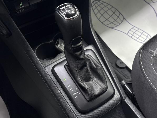 Skoda Rapid I Рестайлинг с пробегом 2019 года, цена 1 635 000 рублей, 74738 км, лифтбек, Автокод Объявления