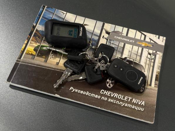 Chevrolet Niva I Рестайлинг с пробегом 2017 года, цена 665 000 рублей, 156000 км, внедорожник, Автокод Объявления