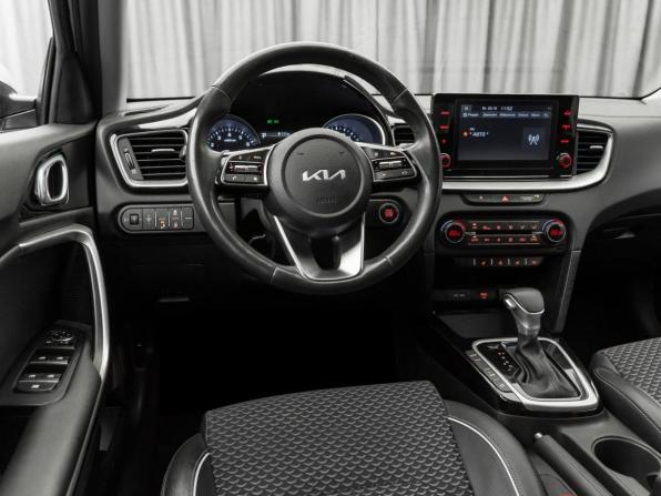 Kia Ceed III Рестайлинг с пробегом 2022 года, цена 2 380 000 рублей, 60688 км, универсал, Автокод Объявления