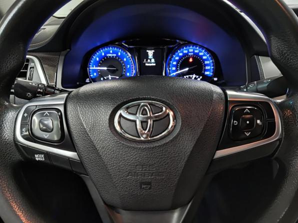 Toyota Camry VII (XV50) Рестайлинг с пробегом 2015 года, цена 1 550 000 рублей, 221883 км, седан, Автокод Объявления