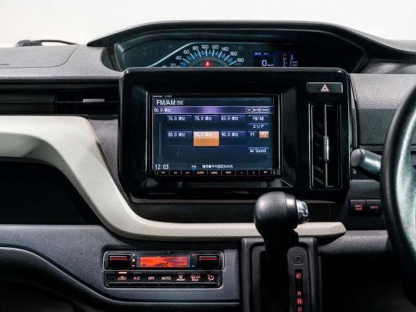 Suzuki Solio IV с пробегом 2021 года, цена 1 330 000 рублей, 67740 км, микровэн, Автокод Объявления