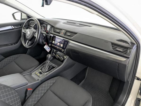 Skoda Superb III с пробегом 2019 года, цена 2 300 000 рублей, 94130 км, лифтбек, Автокод Объявления