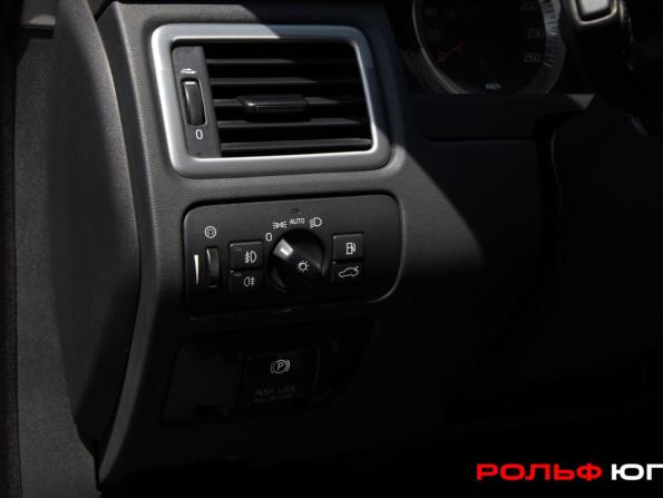 Volvo XC70 II с пробегом 2012 года, цена 1 628 000 рублей, 209160 км, универсал, Автокод Объявления