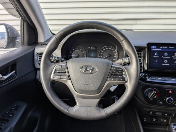 Hyundai Solaris II Рестайлинг с пробегом 2021 года, цена 1 520 000 рублей, 93652 км, седан, Автокод Объявления
