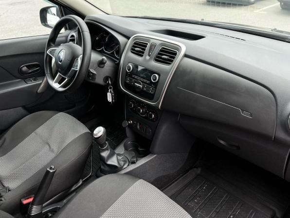 Renault Sandero II Рестайлинг с пробегом 2020 года, цена 1 049 000 рублей, 50300 км, хэтчбек, Автокод Объявления