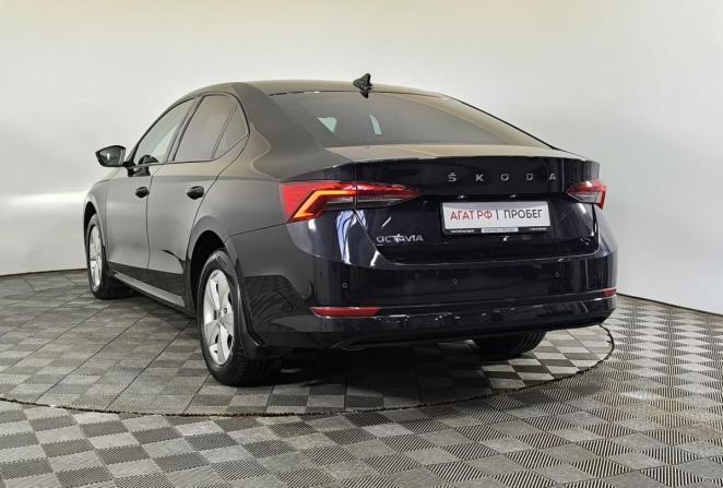 Skoda Octavia IV (A8) с пробегом 2021 года, цена 1 890 000 рублей, 125749 км, лифтбек, Автокод Объявления