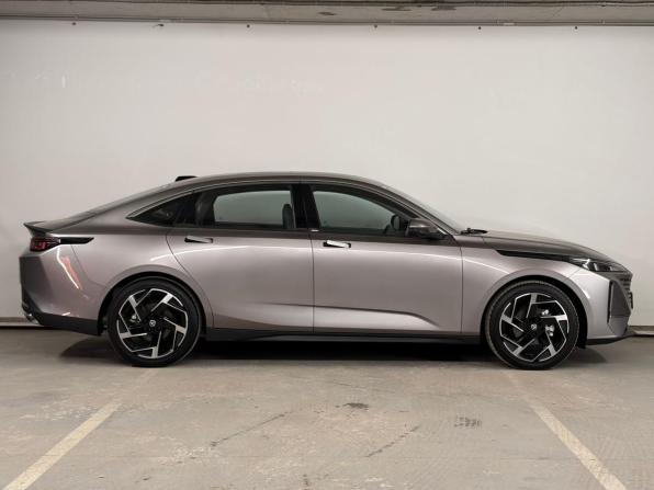 Changan Lamore с пробегом 2023 года, цена 2 200 000 рублей, 1290 км, седан, Автокод Объявления