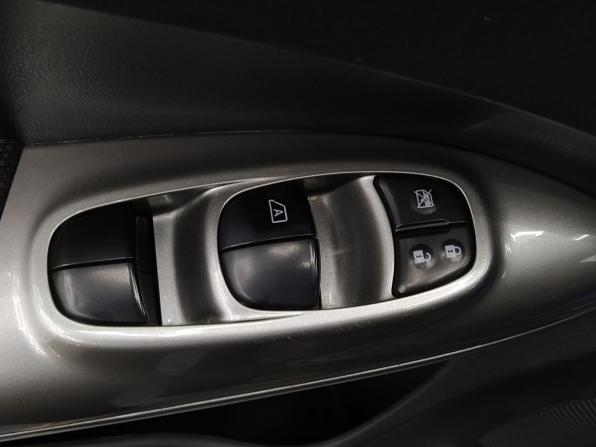 Nissan Juke I с пробегом 2013 года, цена 950 000 рублей, 173570 км, внедорожник, Автокод Объявления