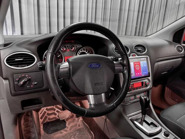 Ford Focus II Рестайлинг с пробегом 2011 года, цена 699 000 рублей, 274076 км, хэтчбек, Автокод Объявления